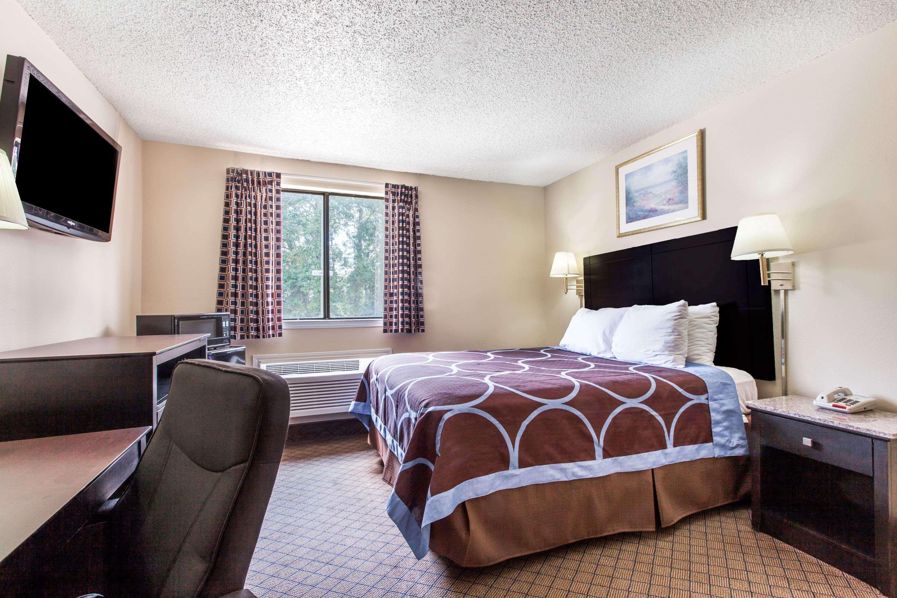 Super 8 By Wyndham Cleveland Tx Hotel Buitenkant foto
