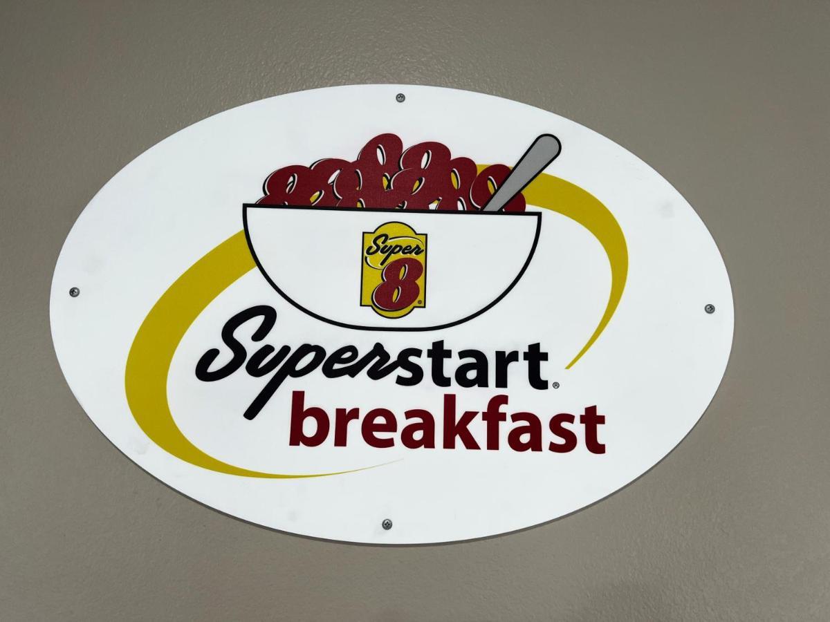 Super 8 By Wyndham Cleveland Tx Hotel Buitenkant foto